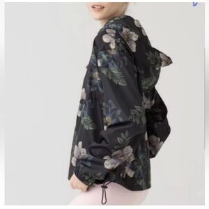 Thread & Supply Floral Zip up Windbreaker Lightweight Jacket Size Large